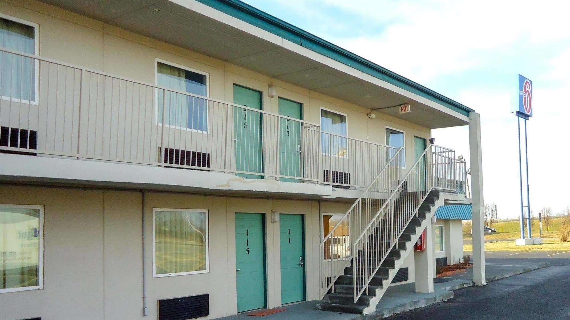 Country Yard Inn And Suites Sikeston Ngoại thất bức ảnh